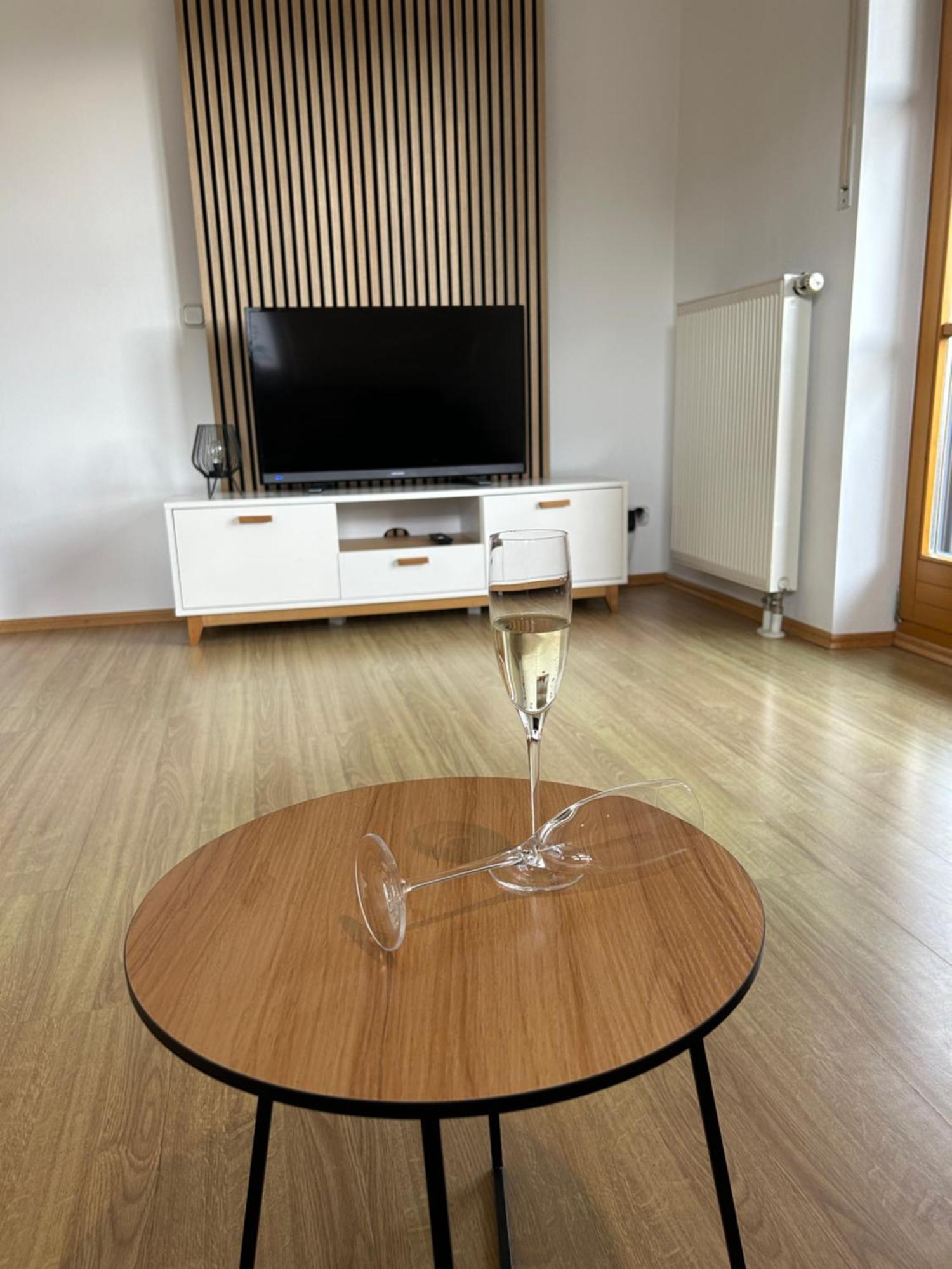Gehobene Ferienwohnung Madera Campesina Hunderdorf エクステリア 写真